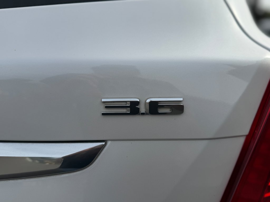 Used 2017 Cadillac XT5 FWD w/ LPO, Wheel Lock Package image 19