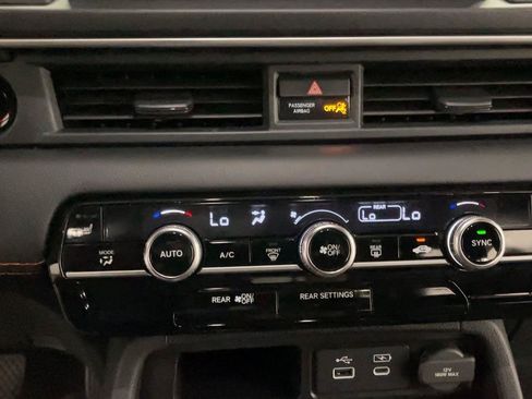 Used 2023 Honda Pilot Sport image 37