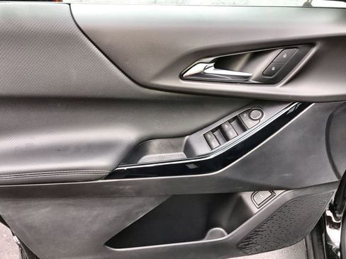 New 2026 Chevrolet Equinox LT w/ Convenience Package II image 13