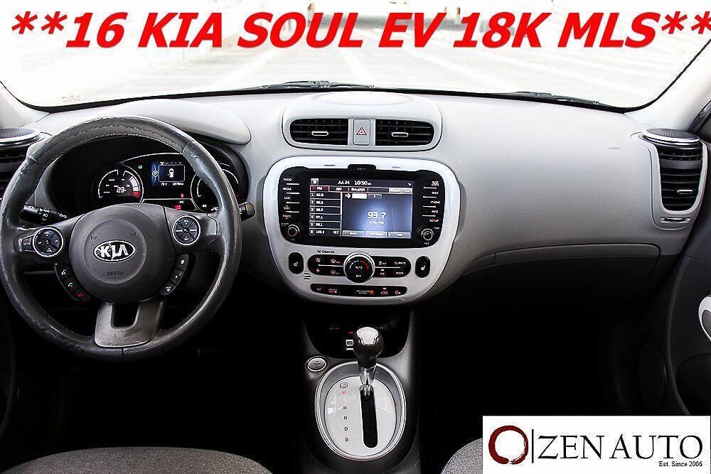 Used 2016 Kia Soul EV FWD image 14