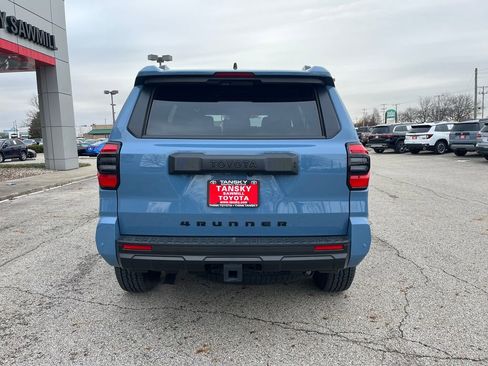 Certified 2025 Toyota 4Runner TRD Off-Road Premium image 4