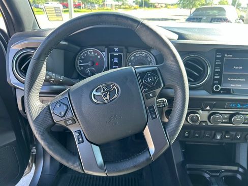 Used 2023 Toyota Tacoma TRD Off-Road w/ Technology Package AWD/4WD image 23