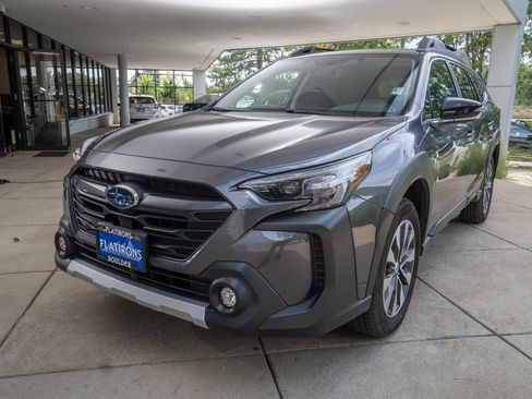 Used 2025 Subaru Outback Limited image 5