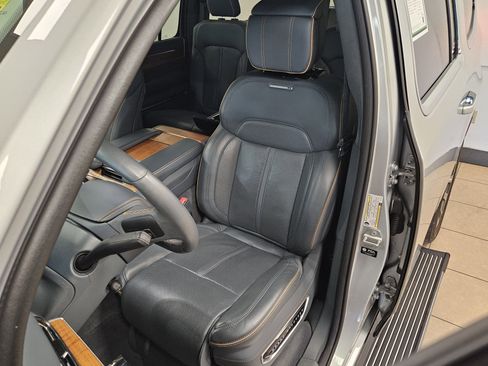 Used 2022 Jeep Grand Wagoneer Series II w/ Convenience Group III AWD/4WD image 41