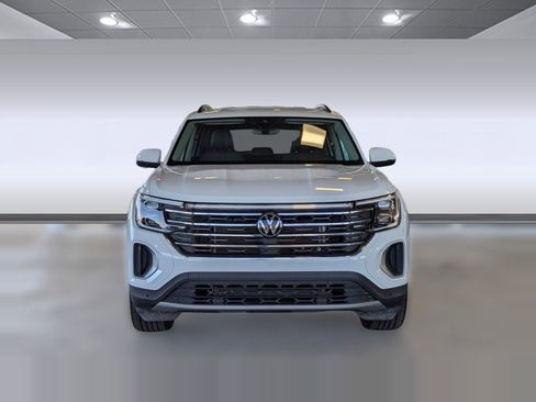 Used 2025 Volkswagen Atlas SE image 6