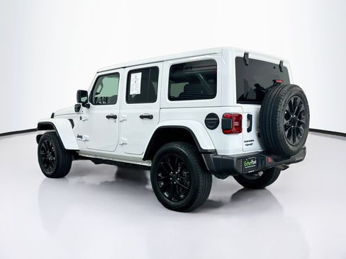 Used 2025 Jeep Wrangler Unlimited Sahara w/ Safety Group AWD/4WD image 5