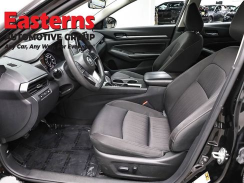 Used 2022 Nissan Altima 2.5 SV FWD image 14