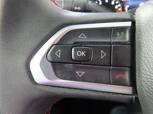 Used 2024 Jeep Compass Trailhawk AWD/4WD image 14