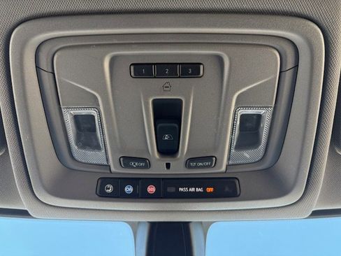 Used 2019 Chevrolet Silverado 1500 LT w/ All-Star Edition AWD/4WD image 23