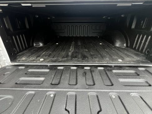 Used 2019 Ford F150 Platinum w/ Equipment Group 701A Luxury image 20