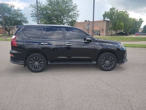 Used 2022 Lexus GX 460 Premium w/ Accessory Package AWD/4WD image 8