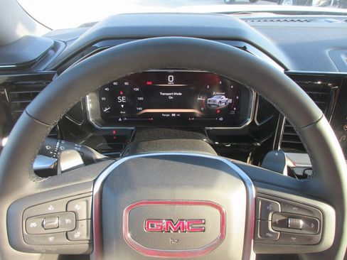 New 2026 GMC Sierra 1500 Elevation image 18