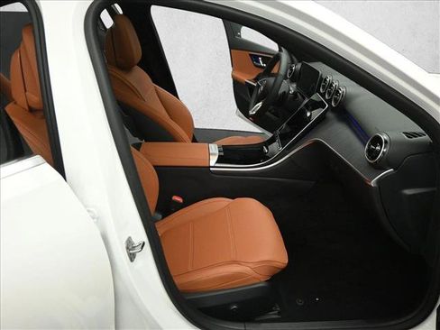 Used 2026 Mercedes-Benz C 300 4MATIC Sedan image 27