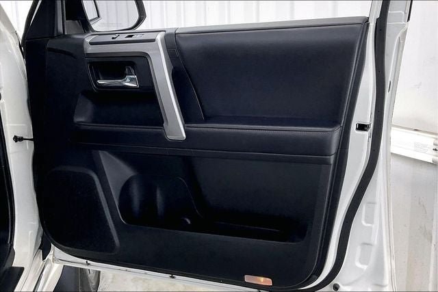 Used 2021 Toyota 4Runner Limited AWD/4WD image 22