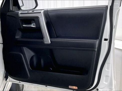 Used 2021 Toyota 4Runner Limited AWD/4WD image 22