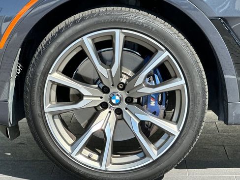 Used 2022 BMW X7 M50i image 29