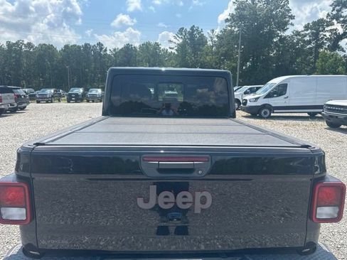 Used 2021 Jeep Gladiator Mojave AWD/4WD image 5