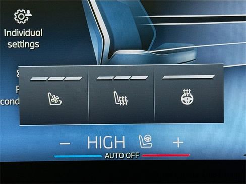 Used 2026 BMW X7 xDrive40i w/ Executive Package image 21