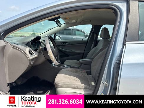 Used 2017 Chevrolet Cruze LT w/ Convenience Package FWD image 16