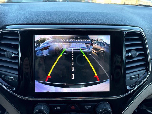 Used 2019 Jeep Grand Cherokee Limited AWD/4WD image 21