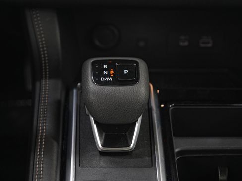 Used 2024 Nissan Pathfinder Platinum AWD/4WD image 22