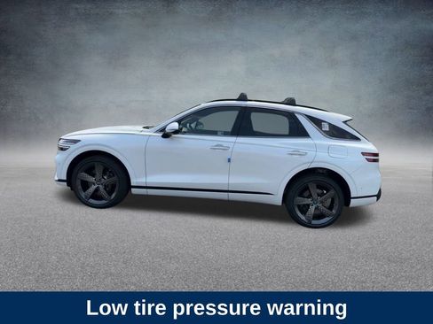 Used 2025 Genesis GV70 3.5T Sport w/ Sport Advanced Package image 12