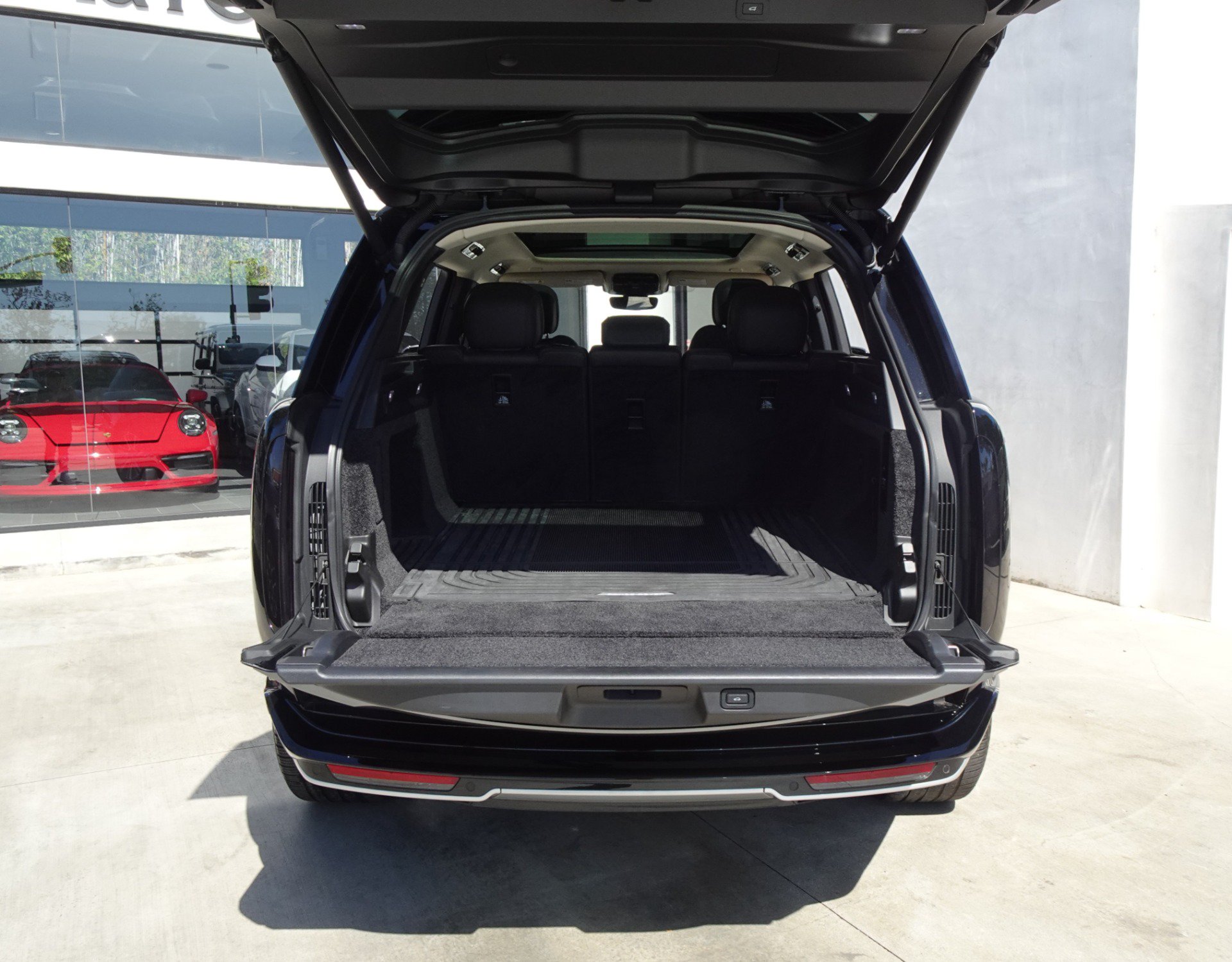 Used 2023 Land Rover Range Rover SE AWD/4WD image 6