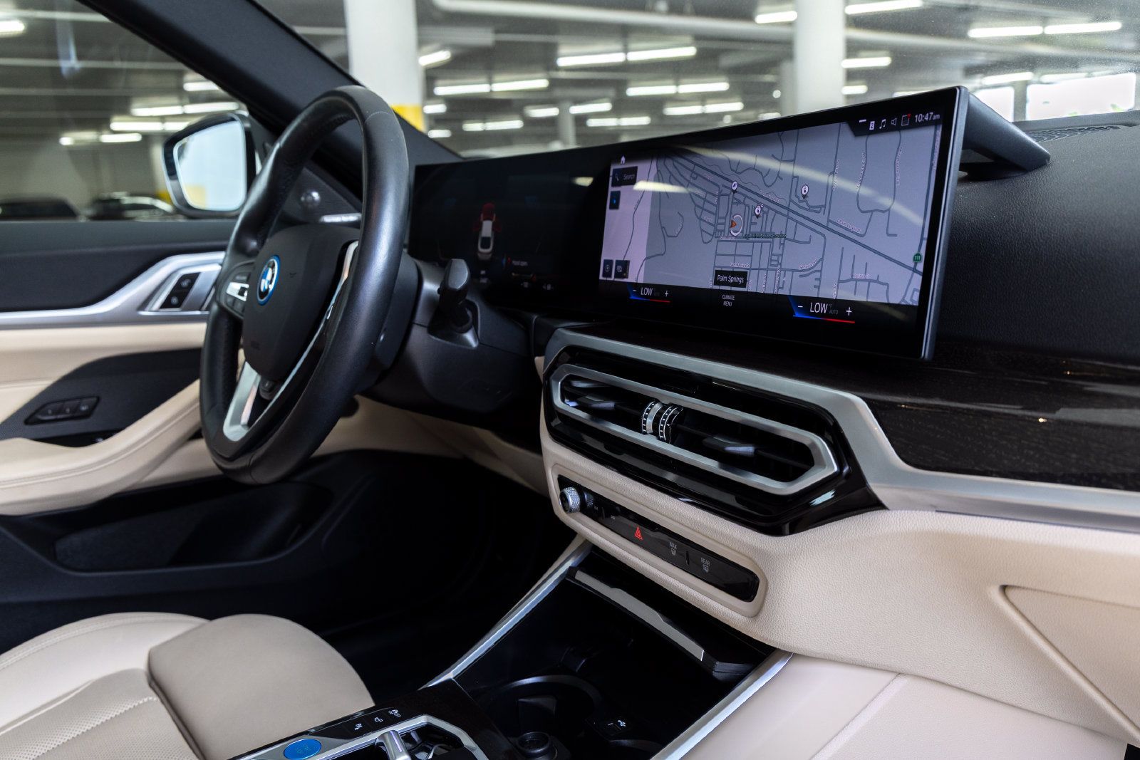 Used 2023 BMW i4 eDrive40 w/ Premium Package RWD image 29