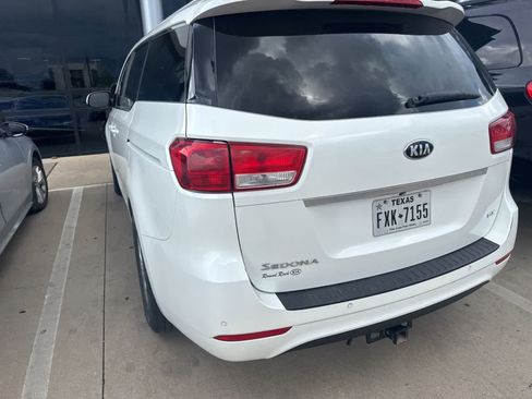 Used 2015 Kia Sedona EX w/ EX Premium Package FWD image 7
