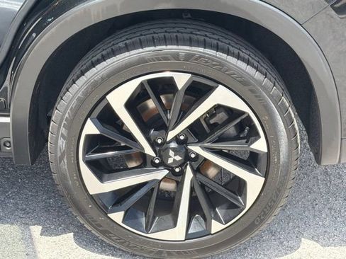 Used 2023 Mitsubishi Outlander SE FWD image 13