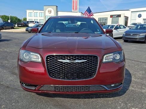 Used 2019 Chrysler 300 S RWD image 2