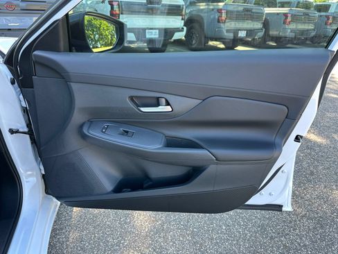 New 2026 Nissan Sentra SV w/ SV Convenience Package FWD image 11