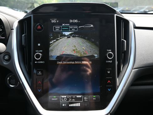 Certified 2025 Subaru Crosstrek 2.0i Premium image 24