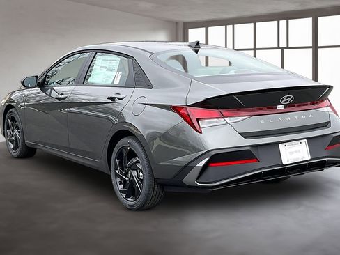 New 2026 Hyundai Elantra Sport image 3