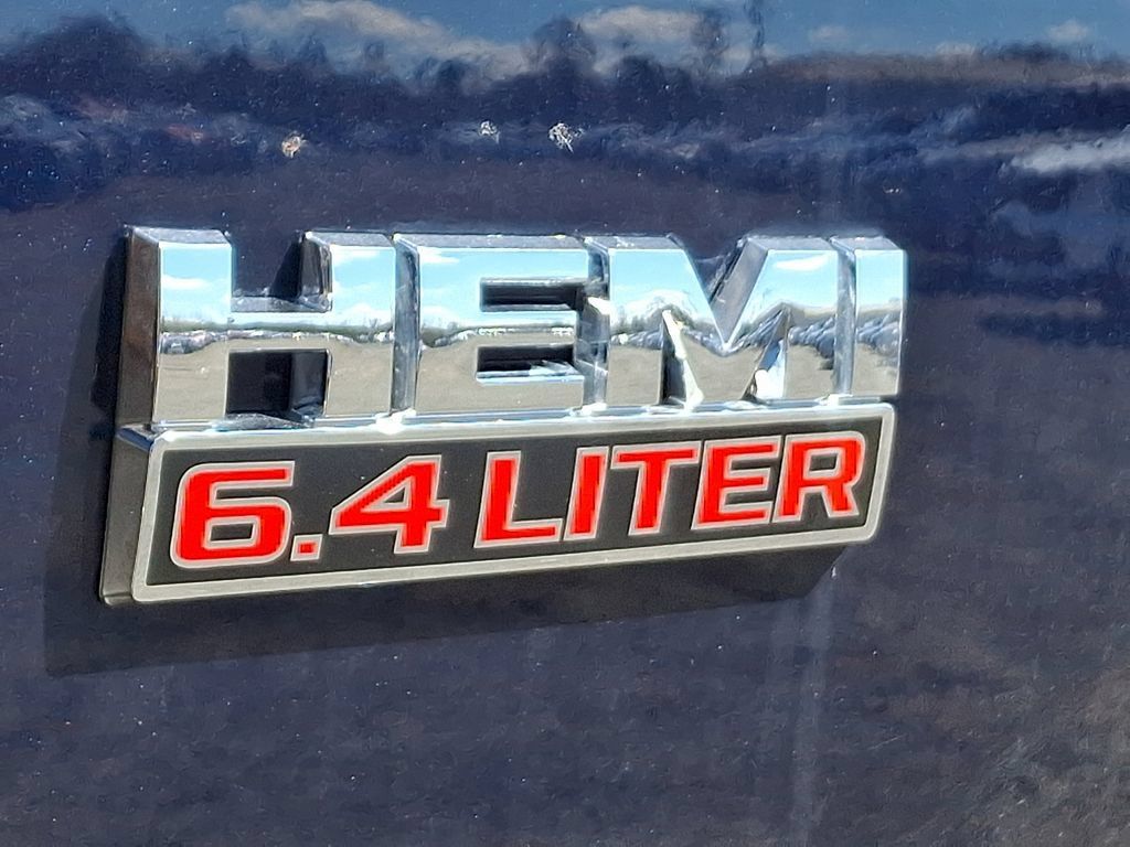 Used 2014 RAM 3500 Tradesman RWD image 32