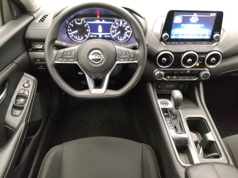 Used 2025 Nissan Sentra SV FWD image 22