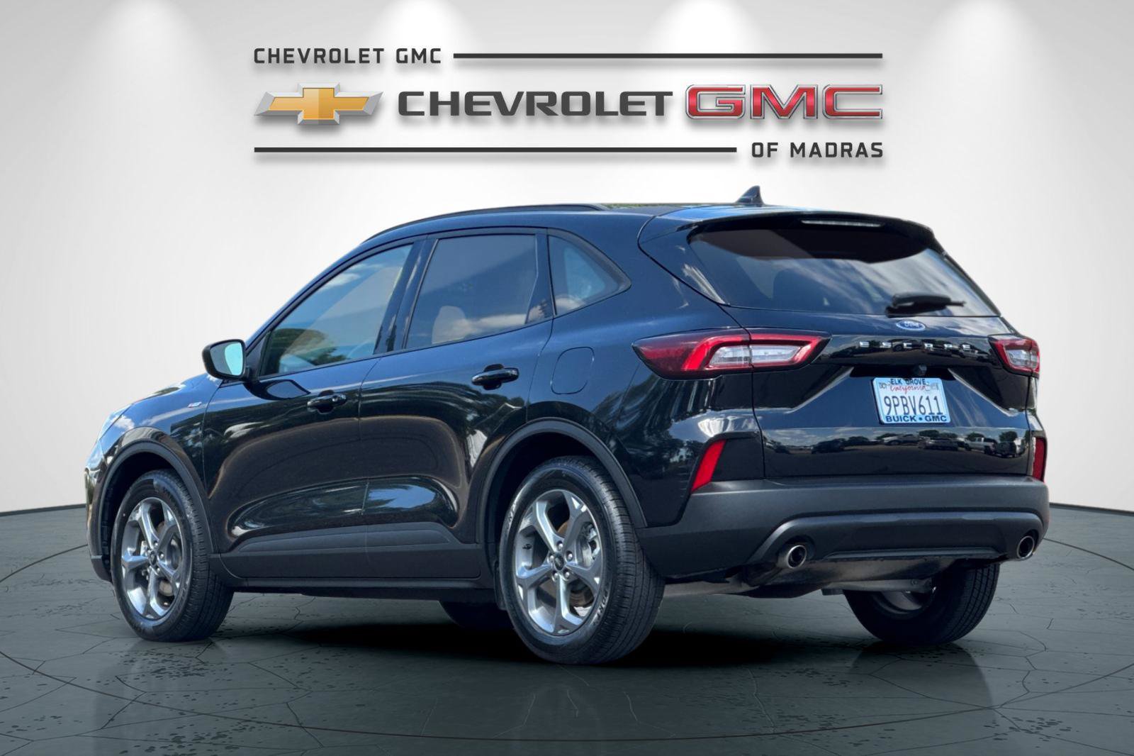 Used 2025 Ford Escape ST-Line FWD image 5