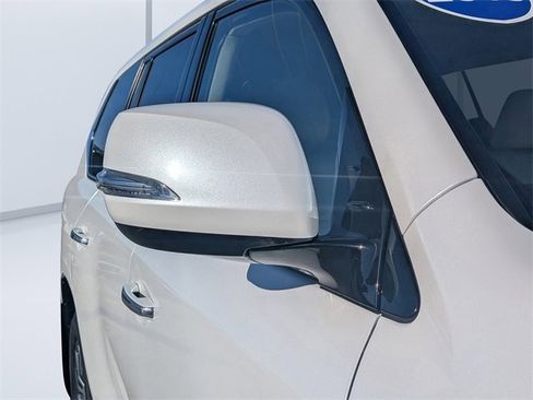 Used 2018 Lexus LX 570 4WD image 10