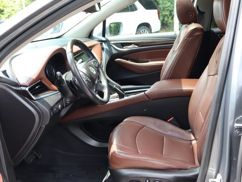 Used 2018 Buick Enclave Avenir w/ Avenir Technology Package FWD image 22