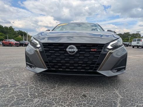 Used 2024 Nissan Altima 2.5 SR FWD image 8