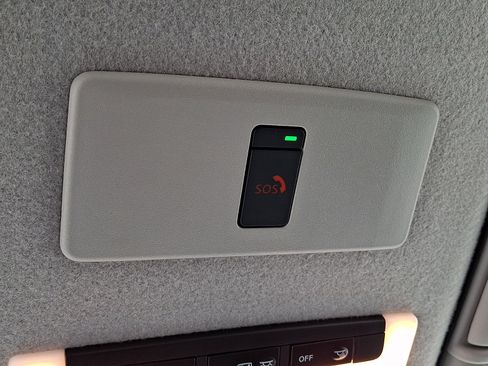 Used 2024 Nissan Kicks SV FWD image 26