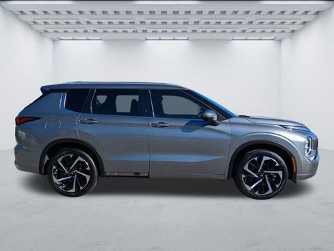 Used 2022 Mitsubishi Outlander SEL FWD image 3