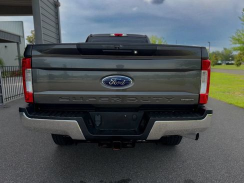 Used 2017 Ford F250 XL w/ STX Appearance Package AWD/4WD image 9