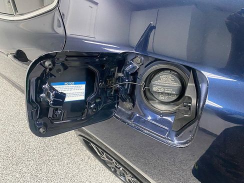 Used 2021 Toyota Camry LE image 15