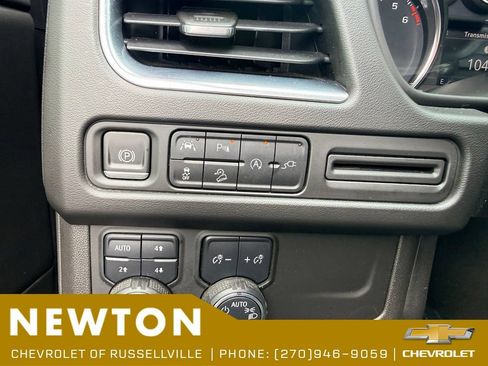 Used 2021 Chevrolet Tahoe Z71 w/ Luxury Package AWD/4WD image 30