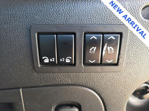 Used 2016 GMC Yukon XL Denali w/ Open Road Package image 40