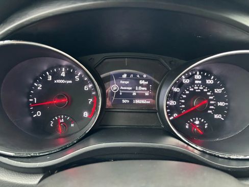 Used 2017 Kia Sedona LX w/ LX Essentials Premium Package image 33