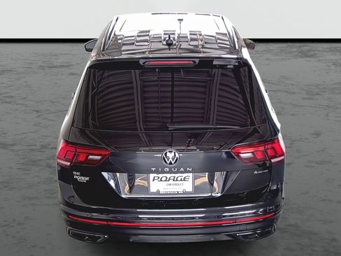 Used 2022 Volkswagen Tiguan SE R-Line AWD/4WD image 3