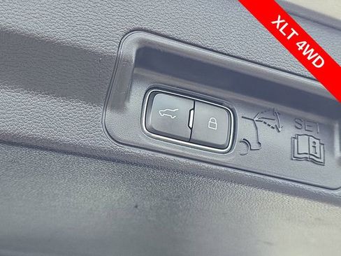 Used 2020 Ford Explorer XLT w/ Comfort Package image 9