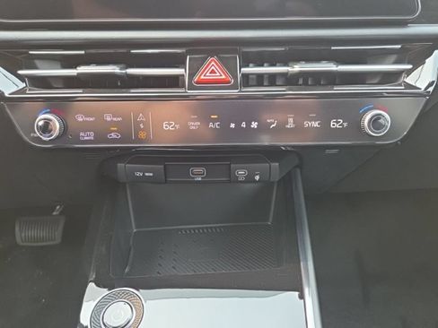New 2026 Kia Niro Wind w/ Wind Preserve Package FWD image 38